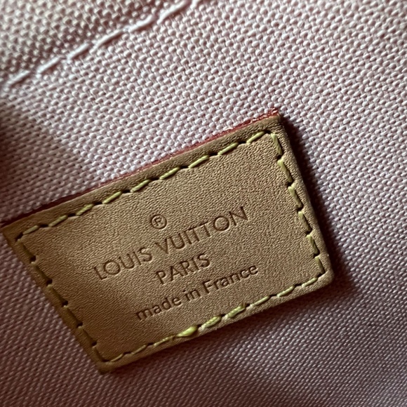 Louis Vuitton Checkered Crossbody Bag - Cream and Brown - Picture 8 of 10